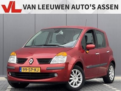Rood Gebruikt 2006 Renault Modus MPV | € 1.448 (Goede deal)
