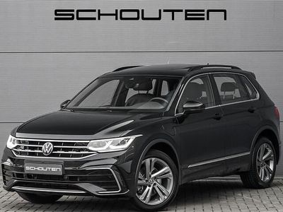 Zwart (metallic) Occasion 2023 VW Tiguan R-line SUV | € 39.400 (Eerlijke prijs)
