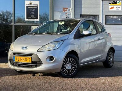 Grijs (metallic) Occasion 2010 Ford Ka Cool & Sound Edition Hatchback | € 3.850 (Iets duurder)