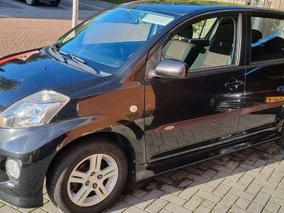 Zwart Gebruikt 2009 Daihatsu Sirion Hatchback | € 2.850 (Eerlijke prijs)