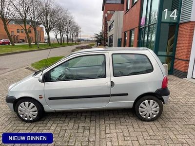 tweedehands Renault Twingo 1.2-16V Hélios | APK TM 07/02/2025 | KM 148500 NAP El.RAMEN + EL.SPIEGELS | RADIO CD SPELER BELLEBN IS SNELLER TEL 0639780421 !