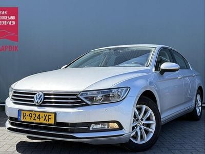 Grijs, metallic lak Gebruikt 2017 VW Passat Edition Sedan | € 15.799 (Goede deal)