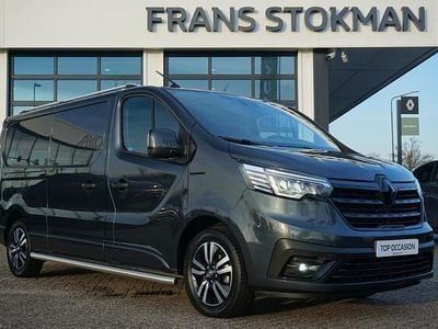 Grijs metallic Occasion 2024 Renault Trafic MPV | € 29.950 (Goede deal)