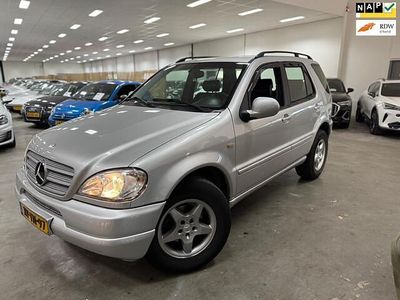 Mercedes 320