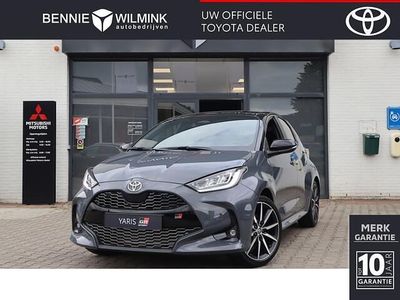 Nieuw Toyota Yaris Plus 129 PK (94 kW) 2026 Grijs Hatchback