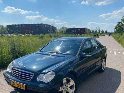 Mercedes C180