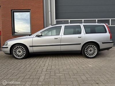Grijs (metallic) Gebruikt 2003 Volvo V70 Stationwagen | € 4.250 (Duur)