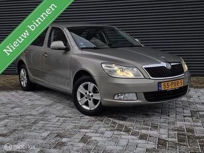 Beige Occasion 2011 Skoda Octavia Business Line Hatchback | € 4.990 (Eerlijke prijs)