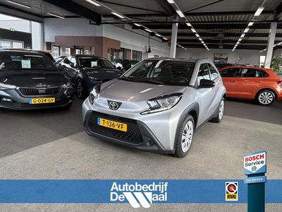 Grijs Occasion 2023 Toyota Aygo X Play SUV | € 15.850 (Goede deal)