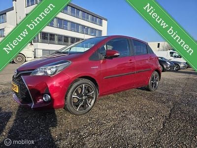 Occasion Toyota Yaris 75 PK (55 kW) 2016 Rood Hatchback