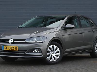 Grijs Occasion 2018 VW Polo Hatchback | € 14.950 (Eerlijke prijs)