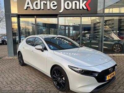 Wit Occasion 2023 Mazda 3 Exclusive-Line Hatchback | € 29.839 (Eerlijke prijs)