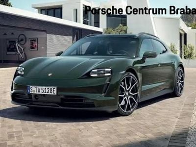 Groen Occasion 2023 Porsche Taycan Sport Turismo Stationwagen | € 79.750 (Super prijs)