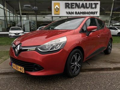 tweedehands Renault Clio IV 0.9 TCe Expression / 15''LMV / Centr. Deurvergrendeling / Elek. Spiegels / DAB / Airco /