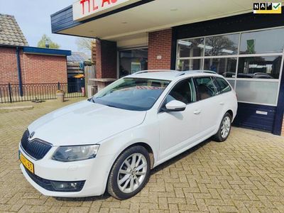 tweedehands Skoda Octavia Combi 1.4 TSI Elegance Businessline, Keyless, Navi, PDC, Xenon, 2e eig Dealer ond, NAP