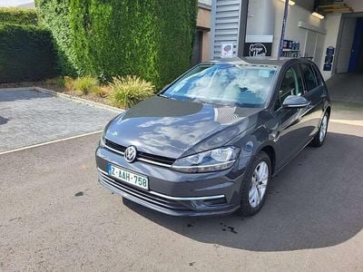 Grijs Gebruikt 2019 VW Golf Sedan | € 18.950 (Eerlijke prijs)