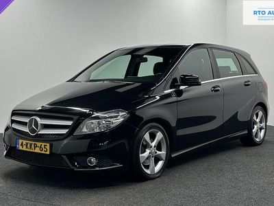 Zwart Gebruikt 2013 Mercedes B180 Ambition MPV | € 11.500 (Eerlijke prijs)