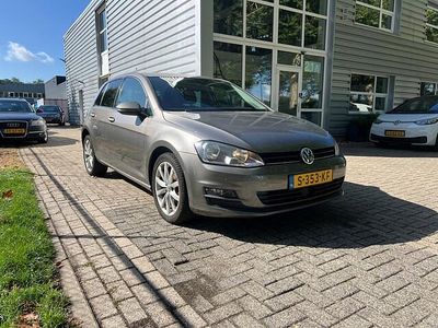 Grijs Gebruikt 2013 VW Golf VII Highline Hatchback | € 7.545 (Eerlijke prijs)