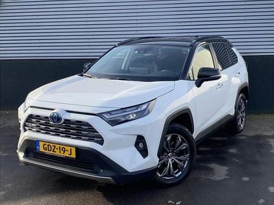 Wit Gebruikt 2023 Toyota RAV4 Hybrid Edition SUV | € 44.749 (Eerlijke prijs)