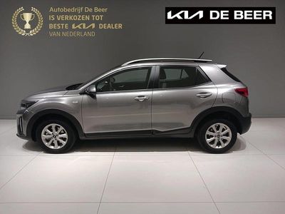 Grijs (metallic) Gebruikt 2023 Kia Stonic SUV | € 24.845 (Iets duurder)