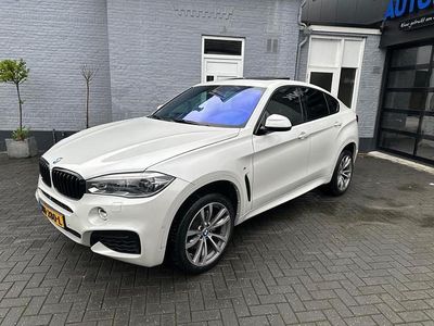 Wit, metallic lak Gebruikt 2015 BMW X6 M Sport SUV | € 38.995 (Eerlijke prijs)