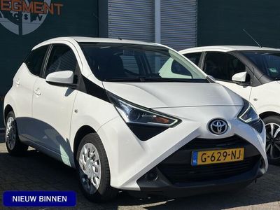 Wit Occasion 2020 Toyota Aygo X-play Hatchback | € 9.990 (Eerlijke prijs)