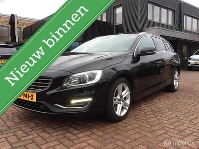 Occasion Volvo V60 Momentum 2015 Zwart (metallic) Stationwagen