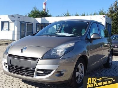 Bruin Gebruikt 2012 Renault Scénic Bose Edition MPV | € 6.450 (Duur)