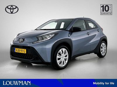 Grijs Occasion 2025 Toyota Aygo X Play SUV | € 19.400 (Eerlijke prijs)