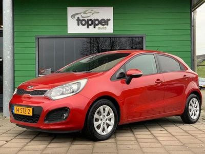 Rood Gebruikt 2011 Kia Rio Hatchback | € 4.950 (Eerlijke prijs)
