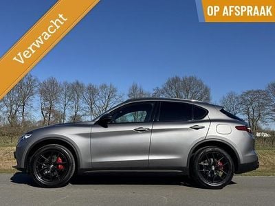 Grijs Occasion 2019 Alfa Romeo Stelvio Veloce SUV | € 37.950 (Eerlijke prijs)