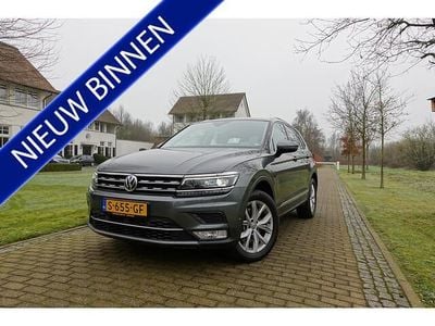 Grijs Gebruikt 2017 VW Tiguan Highline SUV | € 25.450 (Goede deal)