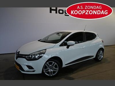 Wit Occasion 2017 Renault Clio IV Intens Hatchback | € 5.940 (Eerlijke prijs)