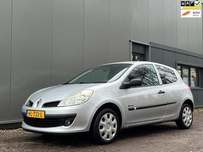 tweedehands Renault Clio 1.2-16V Authentique ELEKT.R|CENTR.V|NIEUWE APK|
