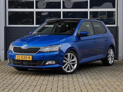 Blauw (metallic) Occasion 2014 Skoda Fabia Ambition Hatchback | € 9.950 (Duur)