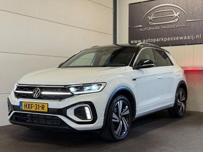Wit (metallic) Occasion 2022 VW T-Roc R-line SUV | € 30.950 (Iets duurder)