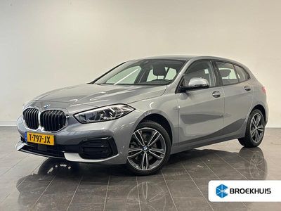 Grijs Occasion 2023 BMW 118 Hatchback | € 26.945 (Eerlijke prijs)