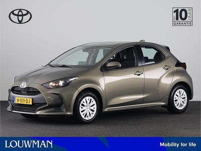 Groen Gebruikt 2021 Toyota Yaris Hybrid Active Hatchback | € 19.945 (Eerlijke prijs)