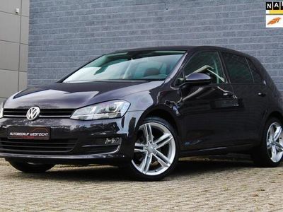 Paars Gebruikt 2015 VW Golf VII LOUNGE Hatchback | € 12.950 (Iets duurder)