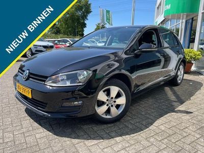 tweedehands VW Golf VII 1.2 TSI Bns Ed. Nav, PDC v+a, Trekhaak V+A, Clima