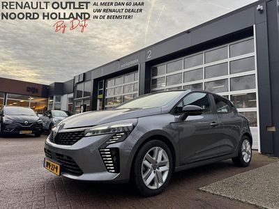 Grijs Gebruikt 2025 Renault Clio V Evolution Hatchback | € 19.985 (Eerlijke prijs)