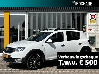 Wit Occasion 2016 Dacia Sandero Lauréate Hatchback | € 11.595