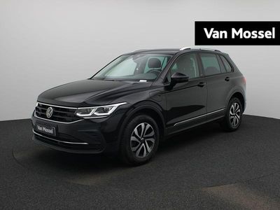 Zwart Occasion 2022 VW Tiguan Business SUV | € 35.400 (Eerlijke prijs)