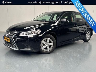Lexus CT200h