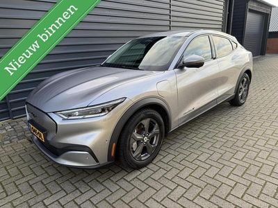 Grijs (metallic) Occasion 2021 Ford Mustang Mach-E SUV | € 21.750 (Iets duurder)