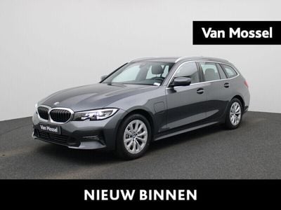 BMW 330e