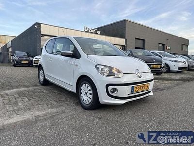 Wit Gebruikt 2012 VW up! move up! Hatchback | € 3.900 (Eerlijke prijs)