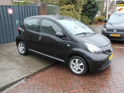 tweedehands Toyota Aygo 1.0-12V 5DRS / Airco / Centrale vergrendeling