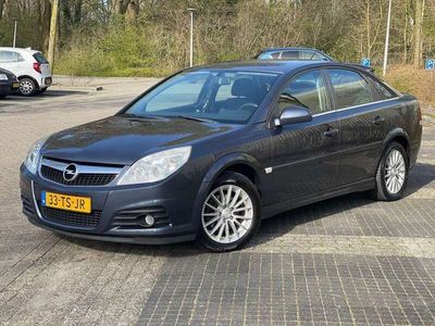 tweedehands Opel Vectra 2.2-16V Business