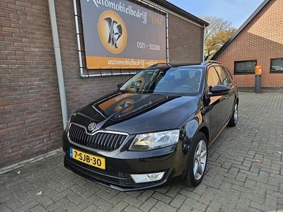 Zwart (metallic) Gebruikt 2013 Skoda Octavia Business Line Stationwagen | € 5.745